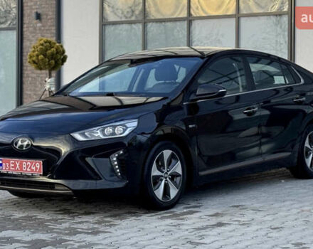 Черный Хендай Ioniq, объемом двигателя 0 л и пробегом 105 тыс. км за 12150 $, фото 5 на Automoto.ua