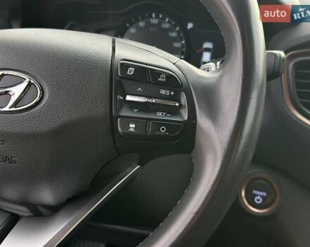 Черный Хендай Ioniq, объемом двигателя 0 л и пробегом 122 тыс. км за 11999 $, фото 62 на Automoto.ua