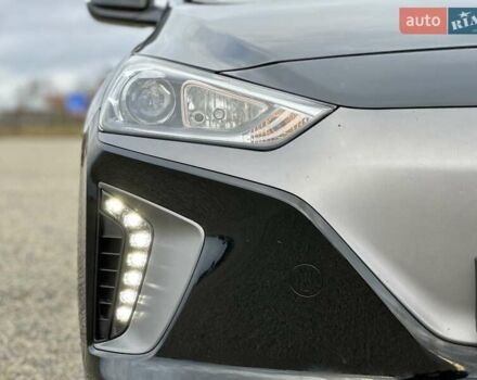 Черный Хендай Ioniq, объемом двигателя 0 л и пробегом 122 тыс. км за 11999 $, фото 27 на Automoto.ua