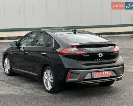 Чорний Хендай Ioniq, об'ємом двигуна 0 л та пробігом 103 тис. км за 12900 $, фото 11 на Automoto.ua