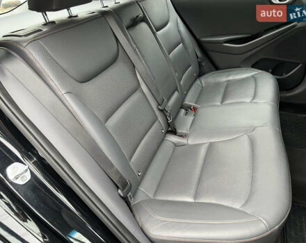 Чорний Хендай Ioniq, об'ємом двигуна 0 л та пробігом 103 тис. км за 12900 $, фото 51 на Automoto.ua