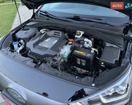 Черный Хендай Ioniq, объемом двигателя 0 л и пробегом 97 тыс. км за 12399 $, фото 59 на Automoto.ua