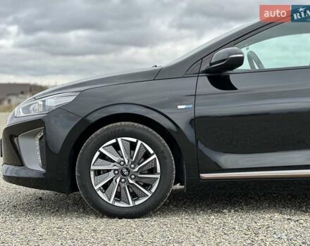 Черный Хендай Ioniq, объемом двигателя 0 л и пробегом 122 тыс. км за 11999 $, фото 11 на Automoto.ua