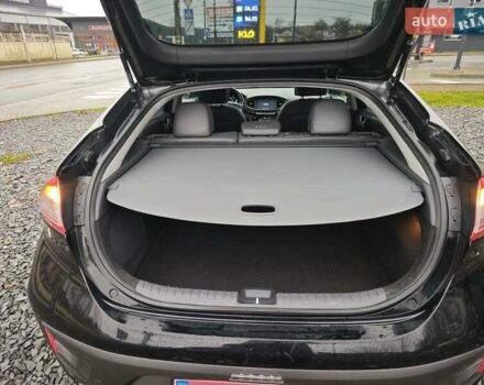 Черный Хендай Ioniq, объемом двигателя 0 л и пробегом 99 тыс. км за 12950 $, фото 41 на Automoto.ua