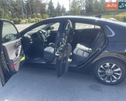 Чорний Хендай Ioniq, об'ємом двигуна 0 л та пробігом 139 тис. км за 12800 $, фото 30 на Automoto.ua
