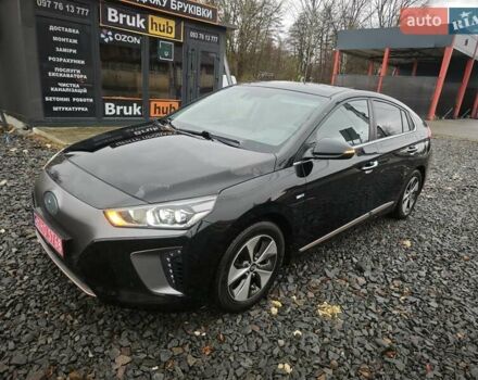 Чорний Хендай Ioniq, об'ємом двигуна 0 л та пробігом 98 тис. км за 13250 $, фото 3 на Automoto.ua
