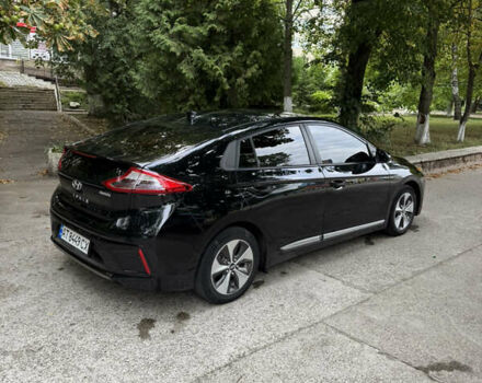 Черный Хендай Ioniq, объемом двигателя 0 л и пробегом 157 тыс. км за 10700 $, фото 6 на Automoto.ua