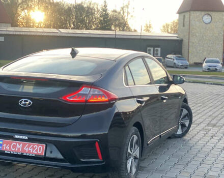 Черный Хендай Ioniq, объемом двигателя 0 л и пробегом 128 тыс. км за 12200 $, фото 4 на Automoto.ua
