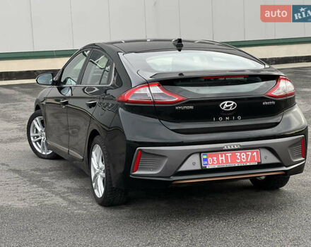 Чорний Хендай Ioniq, об'ємом двигуна 0 л та пробігом 103 тис. км за 12900 $, фото 15 на Automoto.ua