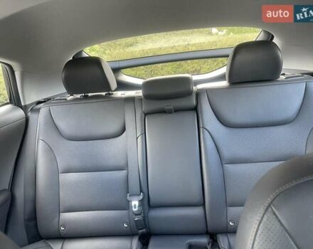 Чорний Хендай Ioniq, об'ємом двигуна 0 л та пробігом 139 тис. км за 12800 $, фото 46 на Automoto.ua