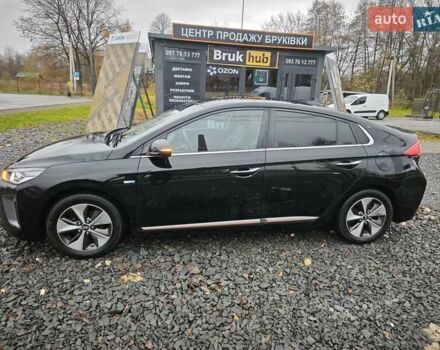 Чорний Хендай Ioniq, об'ємом двигуна 0 л та пробігом 98 тис. км за 13250 $, фото 5 на Automoto.ua