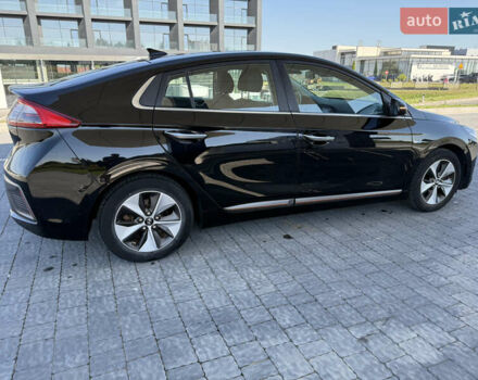 Чорний Хендай Ioniq, об'ємом двигуна 0 л та пробігом 82 тис. км за 12499 $, фото 9 на Automoto.ua