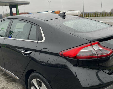 Черный Хендай Ioniq, объемом двигателя 0 л и пробегом 113 тыс. км за 13300 $, фото 8 на Automoto.ua