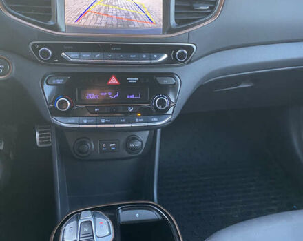 Черный Хендай Ioniq, объемом двигателя 0 л и пробегом 128 тыс. км за 12200 $, фото 20 на Automoto.ua