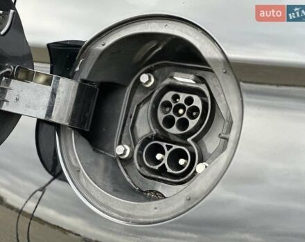 Черный Хендай Ioniq, объемом двигателя 0 л и пробегом 122 тыс. км за 11999 $, фото 39 на Automoto.ua