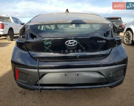 Черный Хендай Ioniq, объемом двигателя 1.6 л и пробегом 145 тыс. км за 3000 $, фото 5 на Automoto.ua