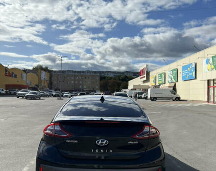 Хендай Ioniq 2017 в Житомире на Automoto.ua Черный Хендай Ioniq, объемом двигателя 0 л и пробегом 193 тыс. км за 12500 $, фото 2 на Automoto.ua
