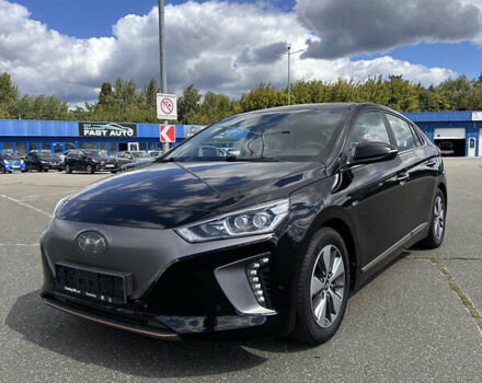 Чорний Хендай Ioniq, об'ємом двигуна 0 л та пробігом 121 тис. км за 12950 $, фото 5 на Automoto.ua