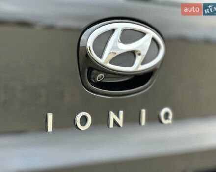 Черный Хендай Ioniq, объемом двигателя 0 л и пробегом 122 тыс. км за 11999 $, фото 35 на Automoto.ua