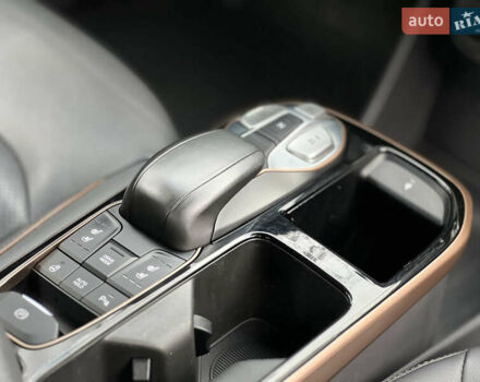 Чорний Хендай Ioniq, об'ємом двигуна 0 л та пробігом 103 тис. км за 12900 $, фото 46 на Automoto.ua