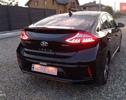 Черный Хендай Ioniq, объемом двигателя 0 л и пробегом 109 тыс. км за 12150 $, фото 8 на Automoto.ua
