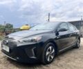 Черный Хендай Ioniq, объемом двигателя 1.6 л и пробегом 137 тыс. км за 10000 $, фото 1 на Automoto.ua