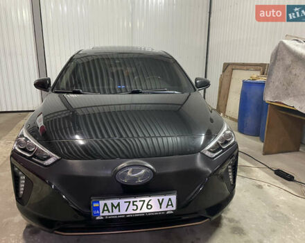 Черный Хендай Ioniq, объемом двигателя 0 л и пробегом 122 тыс. км за 13200 $, фото 7 на Automoto.ua