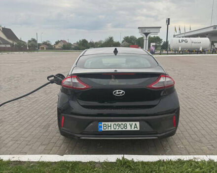 Черный Хендай Ioniq, объемом двигателя 0 л и пробегом 166 тыс. км за 12000 $, фото 9 на Automoto.ua