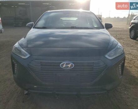 Черный Хендай Ioniq, объемом двигателя 1.6 л и пробегом 145 тыс. км за 3000 $, фото 4 на Automoto.ua