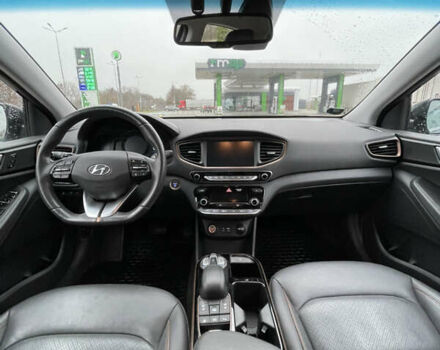 Черный Хендай Ioniq, объемом двигателя 0 л и пробегом 113 тыс. км за 13300 $, фото 22 на Automoto.ua