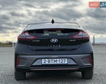 Черный Хендай Ioniq, объемом двигателя 0 л и пробегом 122 тыс. км за 11999 $, фото 33 на Automoto.ua