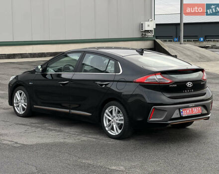 Чорний Хендай Ioniq, об'ємом двигуна 0 л та пробігом 103 тис. км за 12900 $, фото 10 на Automoto.ua