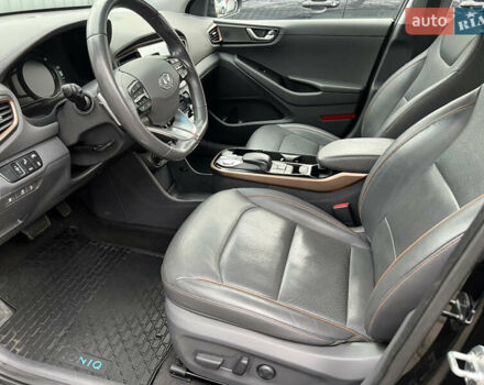 Чорний Хендай Ioniq, об'ємом двигуна 0 л та пробігом 103 тис. км за 12900 $, фото 40 на Automoto.ua