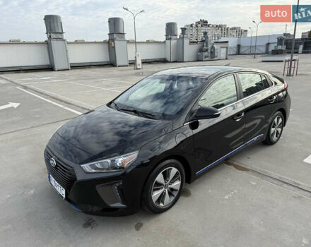 Черный Хендай Ioniq, объемом двигателя 1.6 л и пробегом 77 тыс. км за 15900 $, фото 84 на Automoto.ua