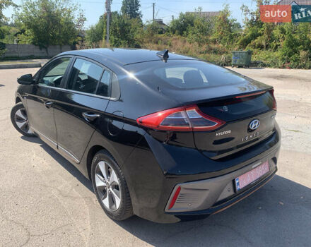 Черный Хендай Ioniq, объемом двигателя 0 л и пробегом 85 тыс. км за 11900 $, фото 6 на Automoto.ua