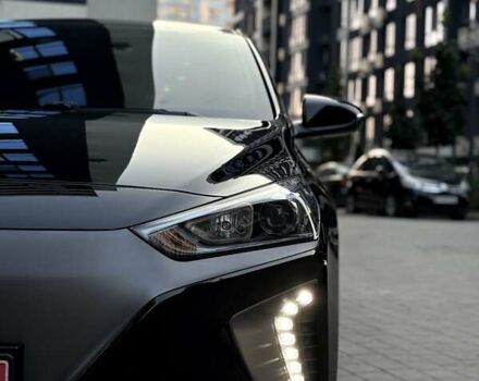 Черный Хендай Ioniq, объемом двигателя 0 л и пробегом 91 тыс. км за 12800 $, фото 11 на Automoto.ua