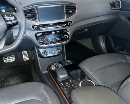 Черный Хендай Ioniq, объемом двигателя 0 л и пробегом 116 тыс. км за 14000 $, фото 38 на Automoto.ua