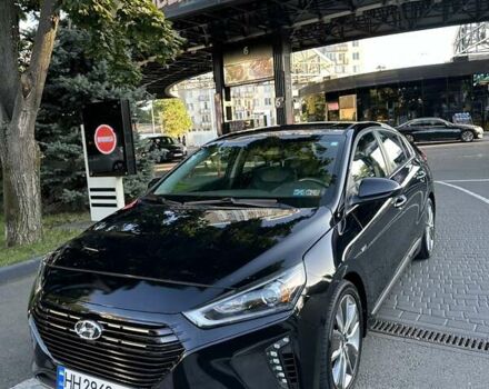 Чорний Хендай Ioniq, об'ємом двигуна 1.6 л та пробігом 71 тис. км за 18500 $, фото 1 на Automoto.ua