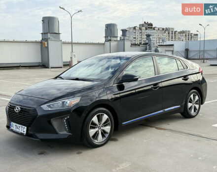 Черный Хендай Ioniq, объемом двигателя 1.6 л и пробегом 77 тыс. км за 15750 $, фото 12 на Automoto.ua