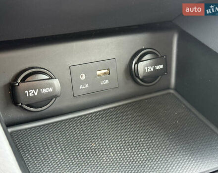 Черный Хендай Ioniq, объемом двигателя 1.6 л и пробегом 77 тыс. км за 15750 $, фото 36 на Automoto.ua