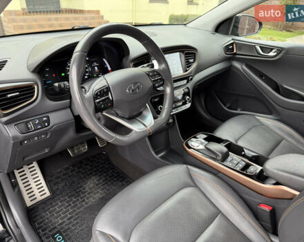 Черный Хендай Ioniq, объемом двигателя 0 л и пробегом 100 тыс. км за 14200 $, фото 15 на Automoto.ua