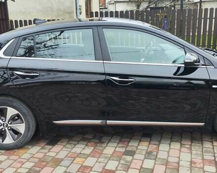 Черный Хендай Ioniq, объемом двигателя 0 л и пробегом 96 тыс. км за 13750 $, фото 3 на Automoto.ua