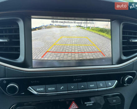 Черный Хендай Ioniq, объемом двигателя 0 л и пробегом 145 тыс. км за 12499 $, фото 38 на Automoto.ua