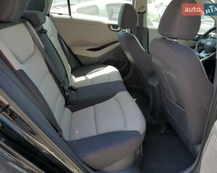 Черный Хендай Ioniq, объемом двигателя 1.58 л и пробегом 155 тыс. км за 2900 $, фото 9 на Automoto.ua