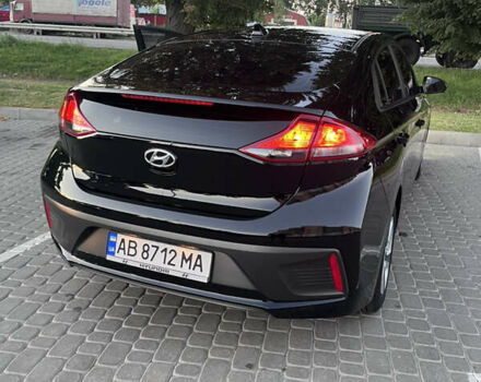 Черный Хендай Ioniq, объемом двигателя 1.58 л и пробегом 165 тыс. км за 15000 $, фото 15 на Automoto.ua
