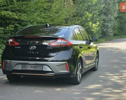 Черный Хендай Ioniq, объемом двигателя 0 л и пробегом 118 тыс. км за 14900 $, фото 4 на Automoto.ua