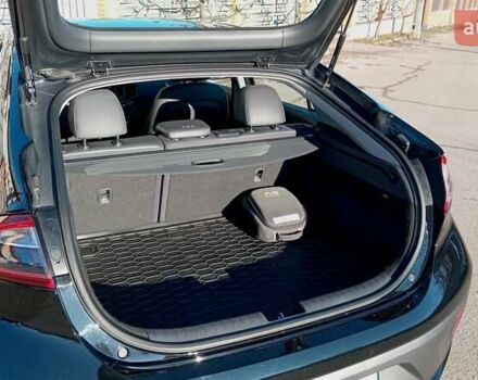 Черный Хендай Ioniq, объемом двигателя 0 л и пробегом 116 тыс. км за 14000 $, фото 14 на Automoto.ua