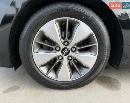 Черный Хендай Ioniq, объемом двигателя 1.6 л и пробегом 77 тыс. км за 15750 $, фото 62 на Automoto.ua