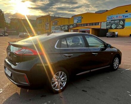Черный Хендай Ioniq, объемом двигателя 0 л и пробегом 117 тыс. км за 12300 $, фото 2 на Automoto.ua
