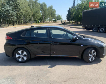 Черный Хендай Ioniq, объемом двигателя 0 л и пробегом 85 тыс. км за 11900 $, фото 3 на Automoto.ua